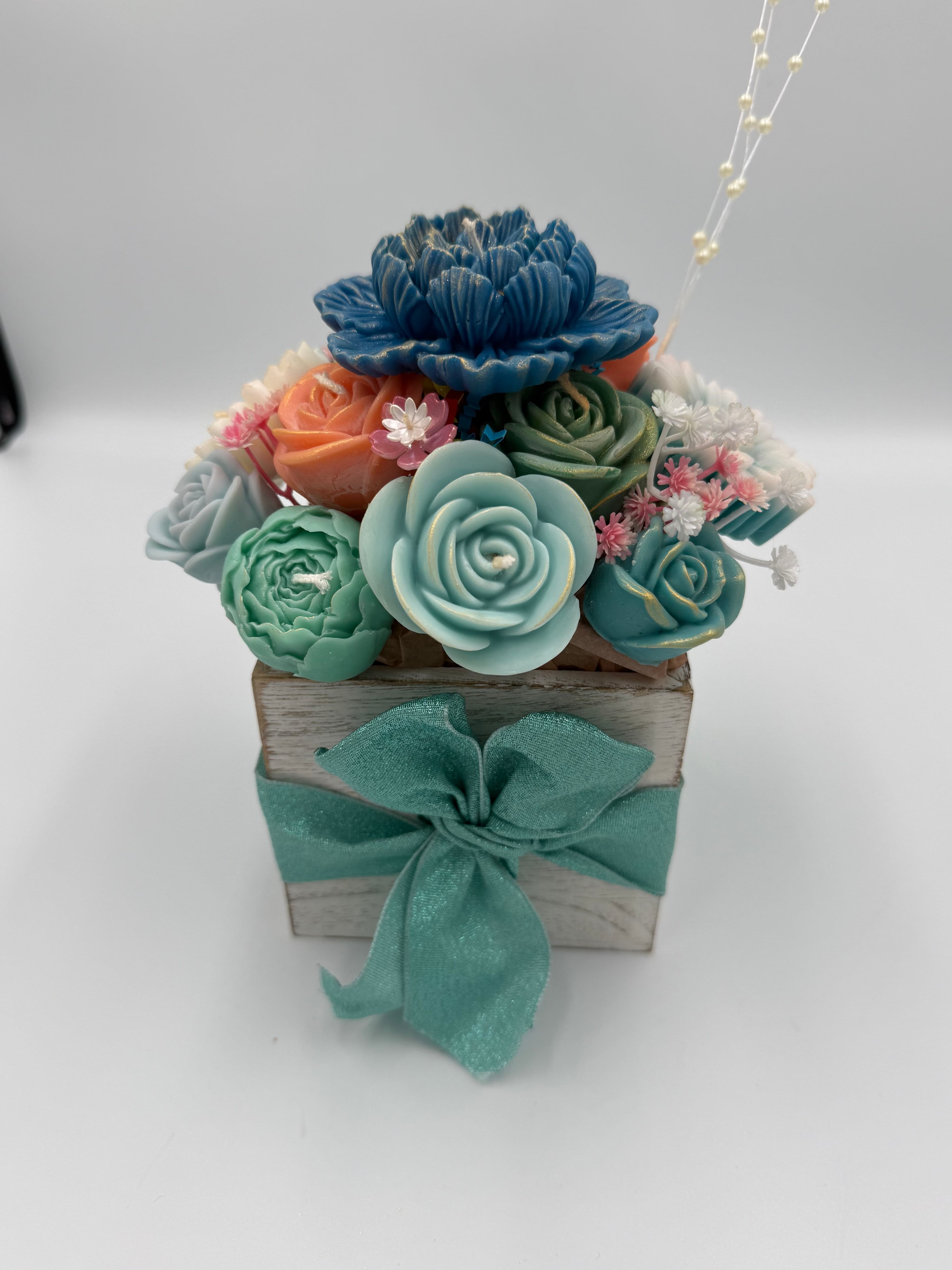 Oceanwood Floral Candle